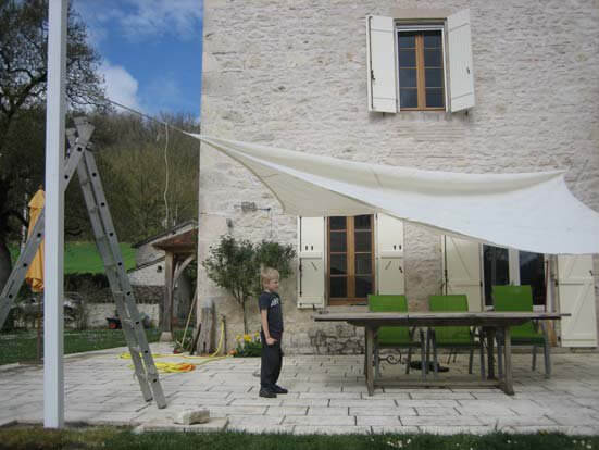 outdoor shade installation
